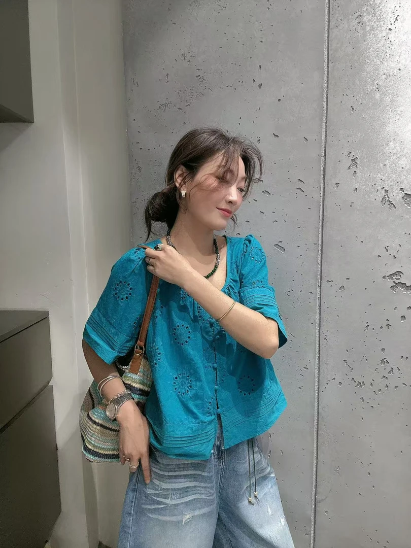 夏季甜美绣花短袖衬衫宽松9236衣长51公分左右