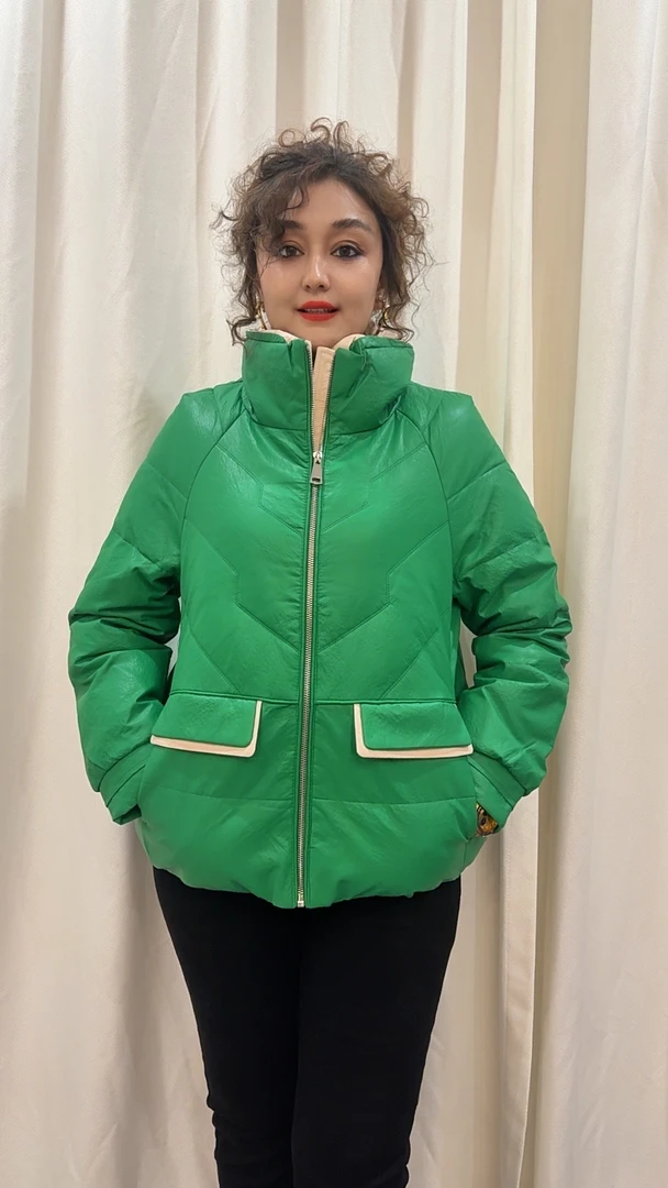 合格品长袖拉链立领女短款轻薄秋冬保暖休闲