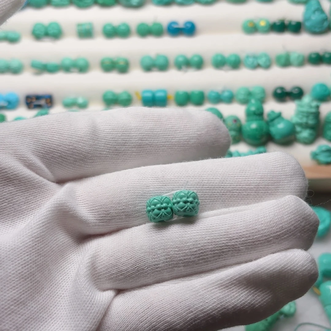 卡8并蒂莲一对高瓷