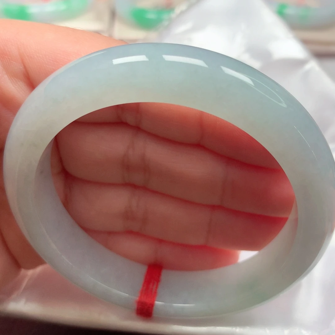 翡翠未镶嵌手镯21冰蓝晴