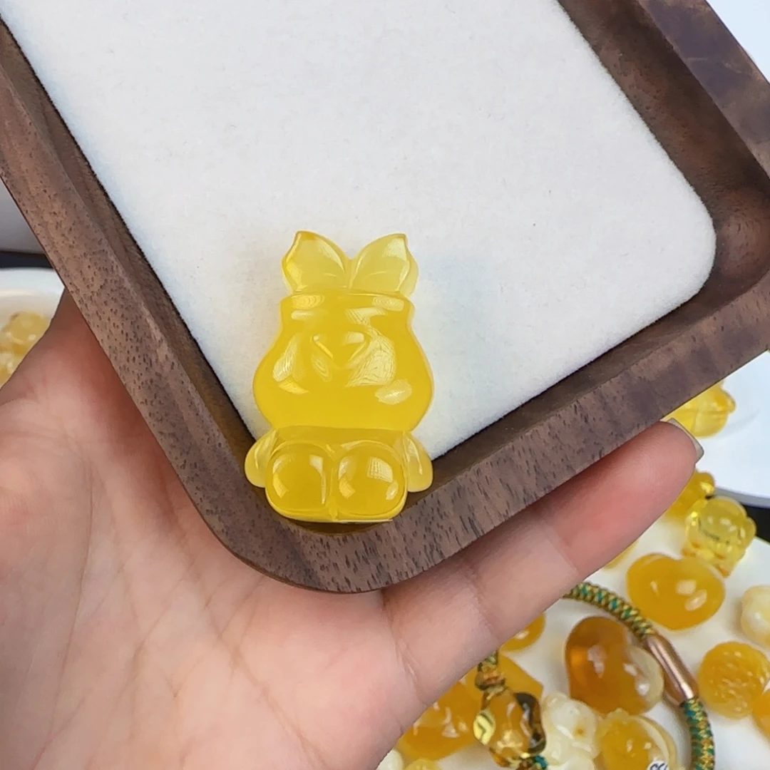裸石琥珀未镶嵌琥珀蜜蜡雕刻件