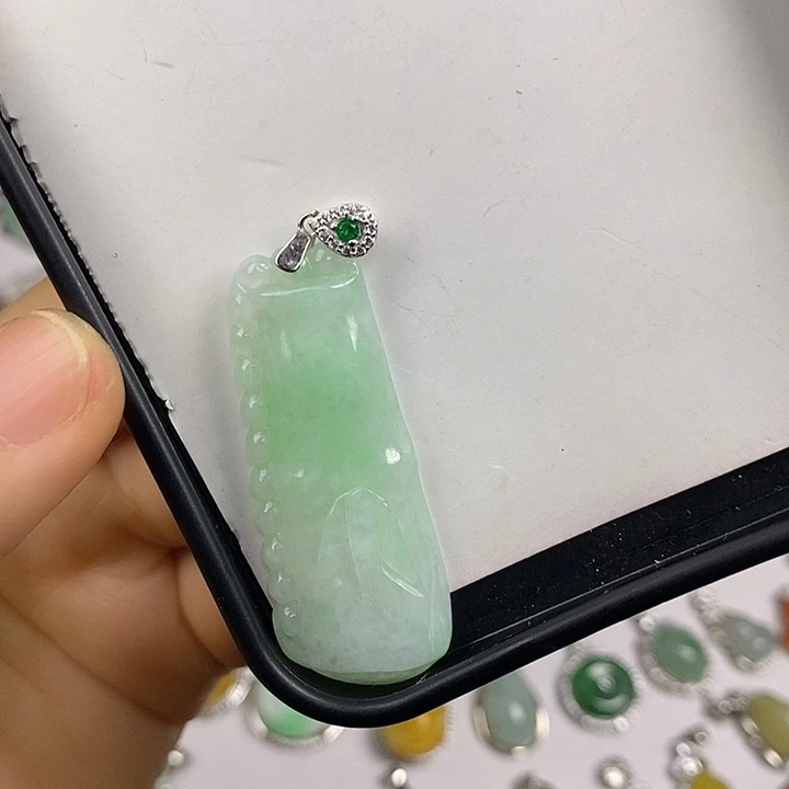翡翠项链未镶嵌自****妖竹节