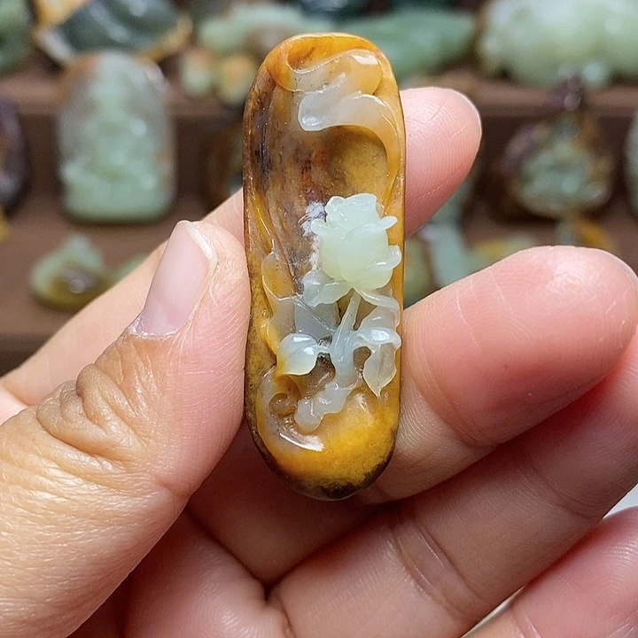 岫岩河磨玉（透闪石质玉）未镶嵌颈饰