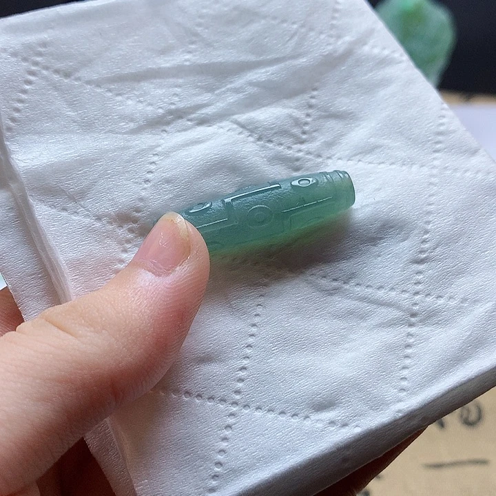 颈饰未镶嵌翡翠橙**?