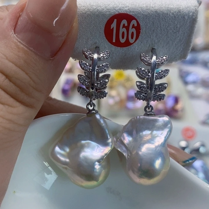 银S925镶嵌耳饰淡水珍珠