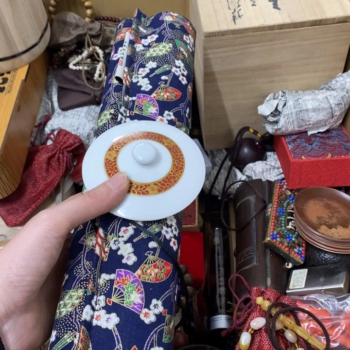 瓷片哈中古工艺品一件