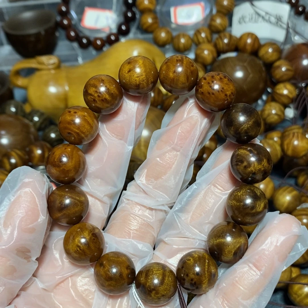 金丝楠M****l木雕工艺品