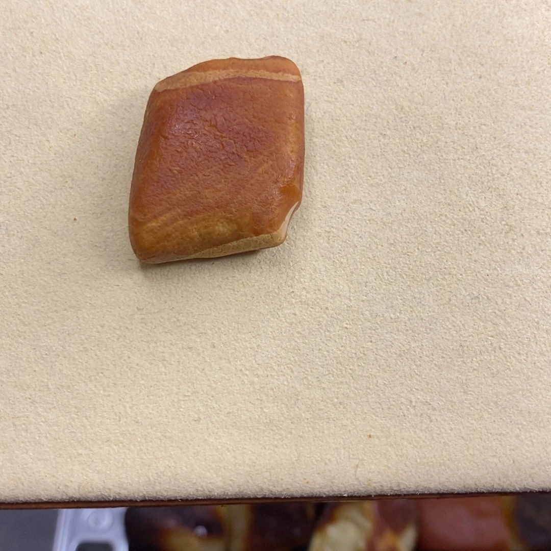 琥珀颈饰未镶嵌莱*梨