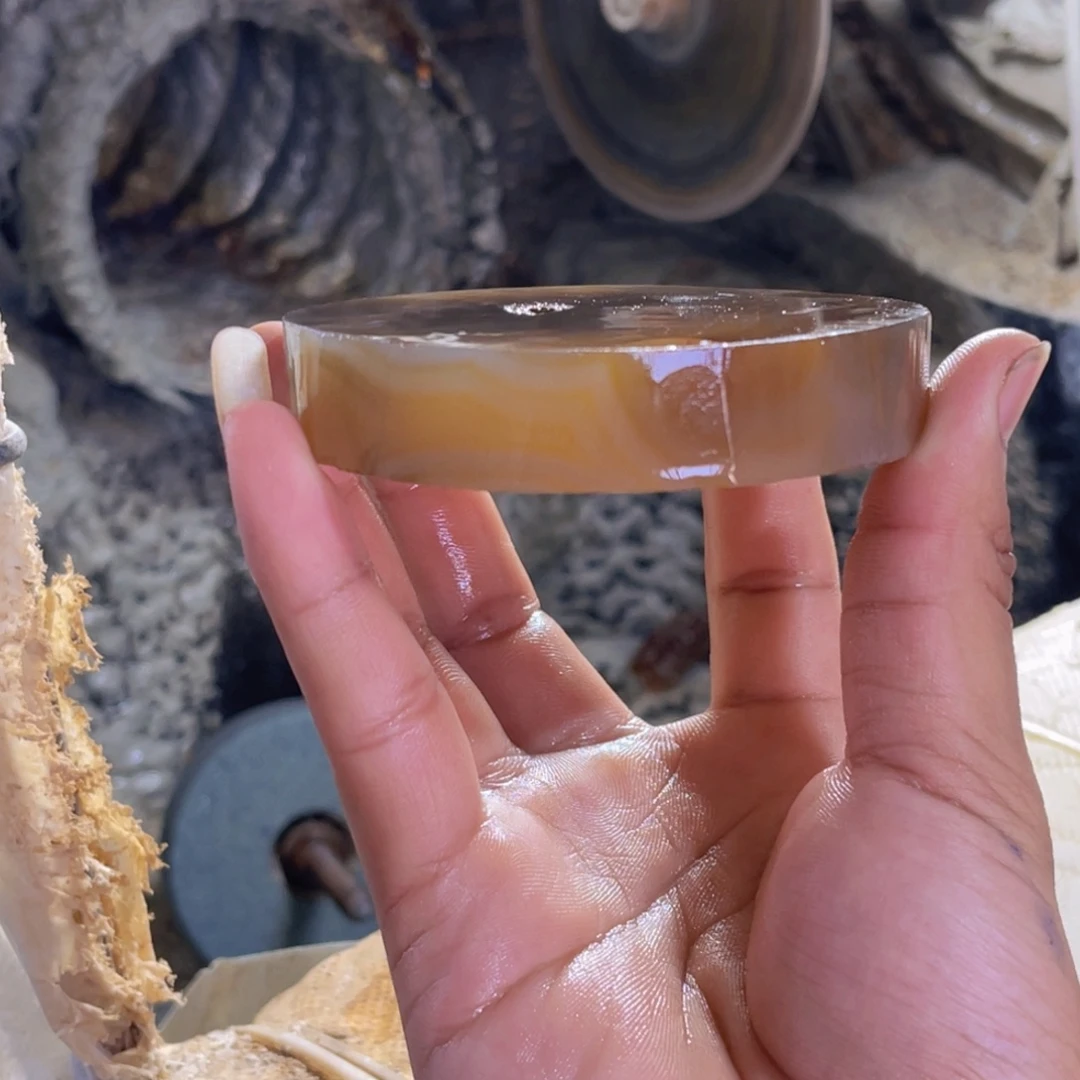 毛***一定制玛瑙手镯工费