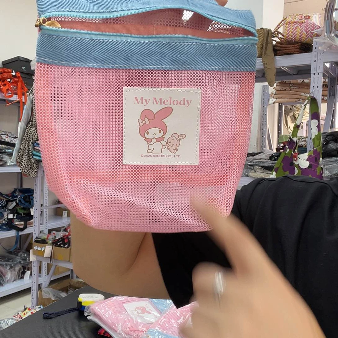 PU化妆包等各种产品的