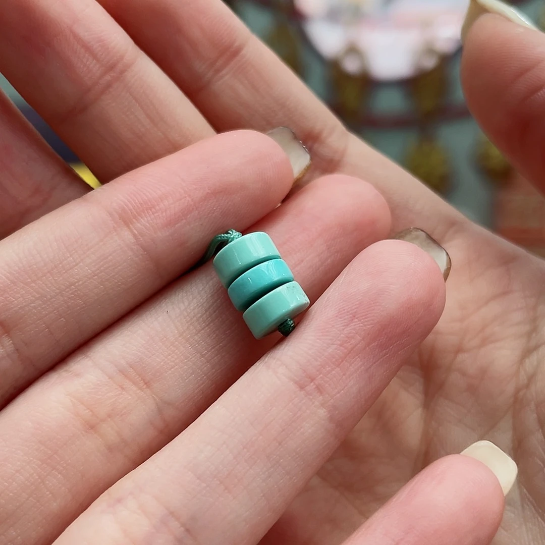 绿松石颈饰未镶嵌