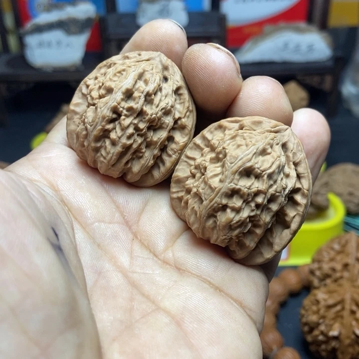 把件文玩核桃狂***牛白狮子
