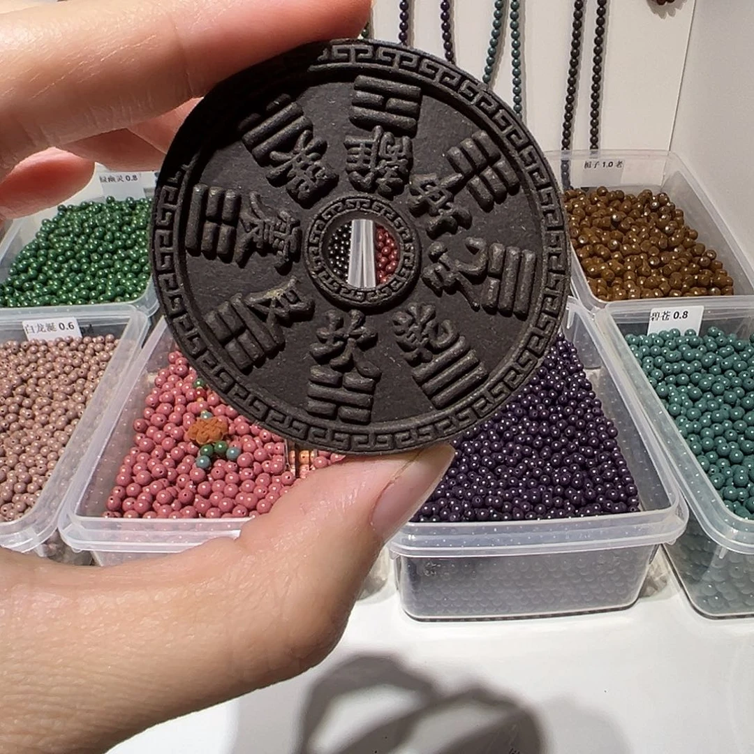 泥塑如山小山小鬼小花小钱牌牌