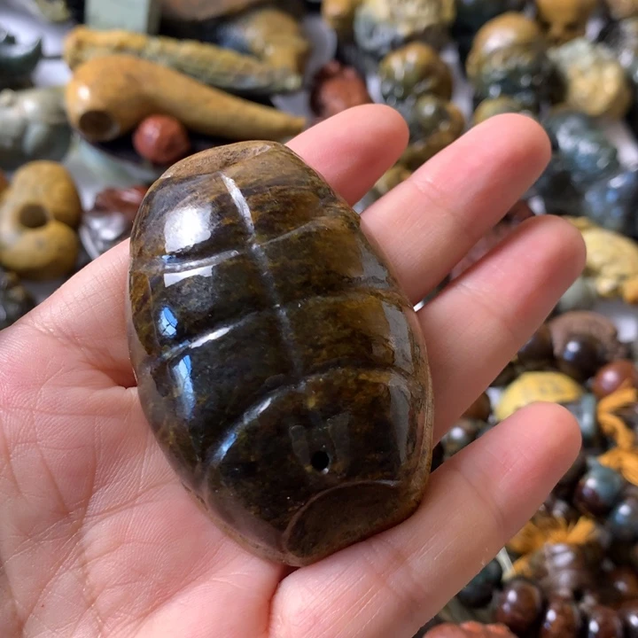 岫岩河磨玉（透闪石质玉）未镶嵌把件