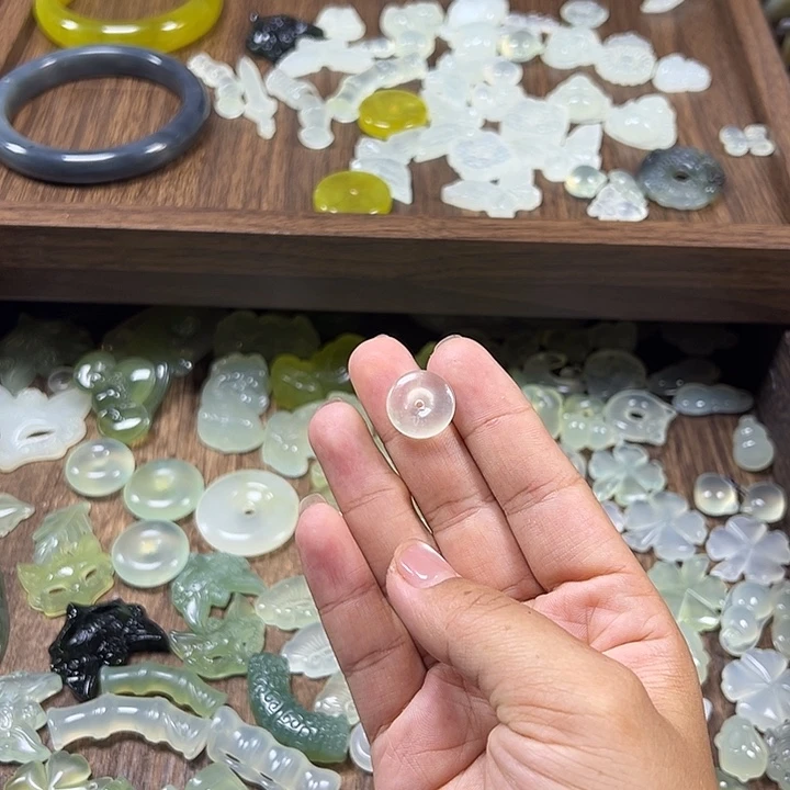 蛇纹石玉未镶嵌吊坠(不含链)