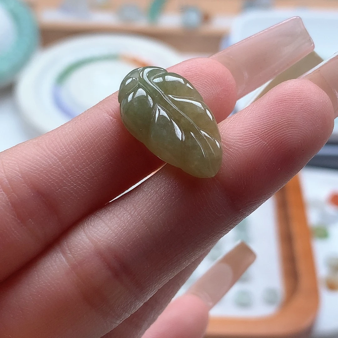 翡翠未镶嵌手链叶子