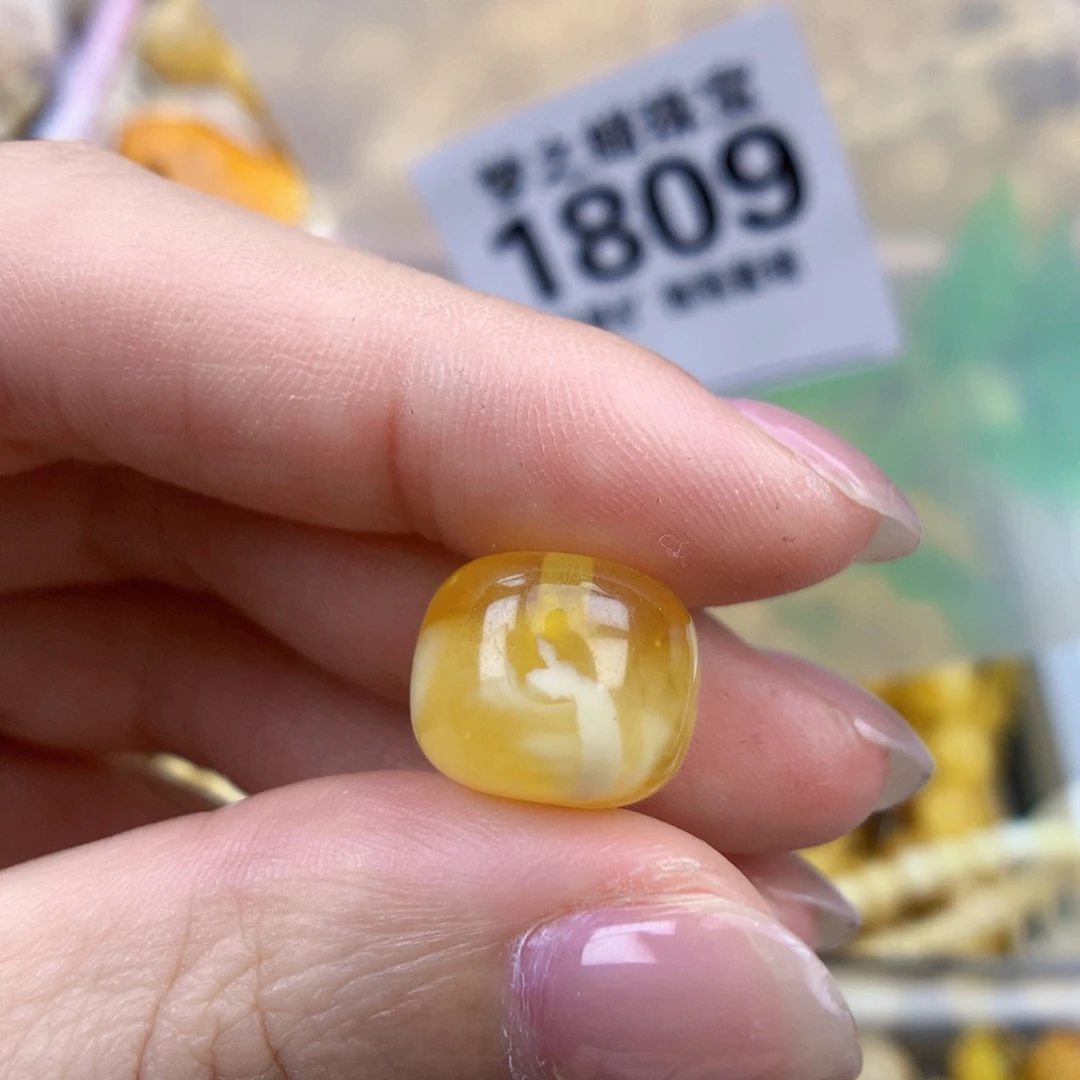 裸石琥珀未镶嵌13