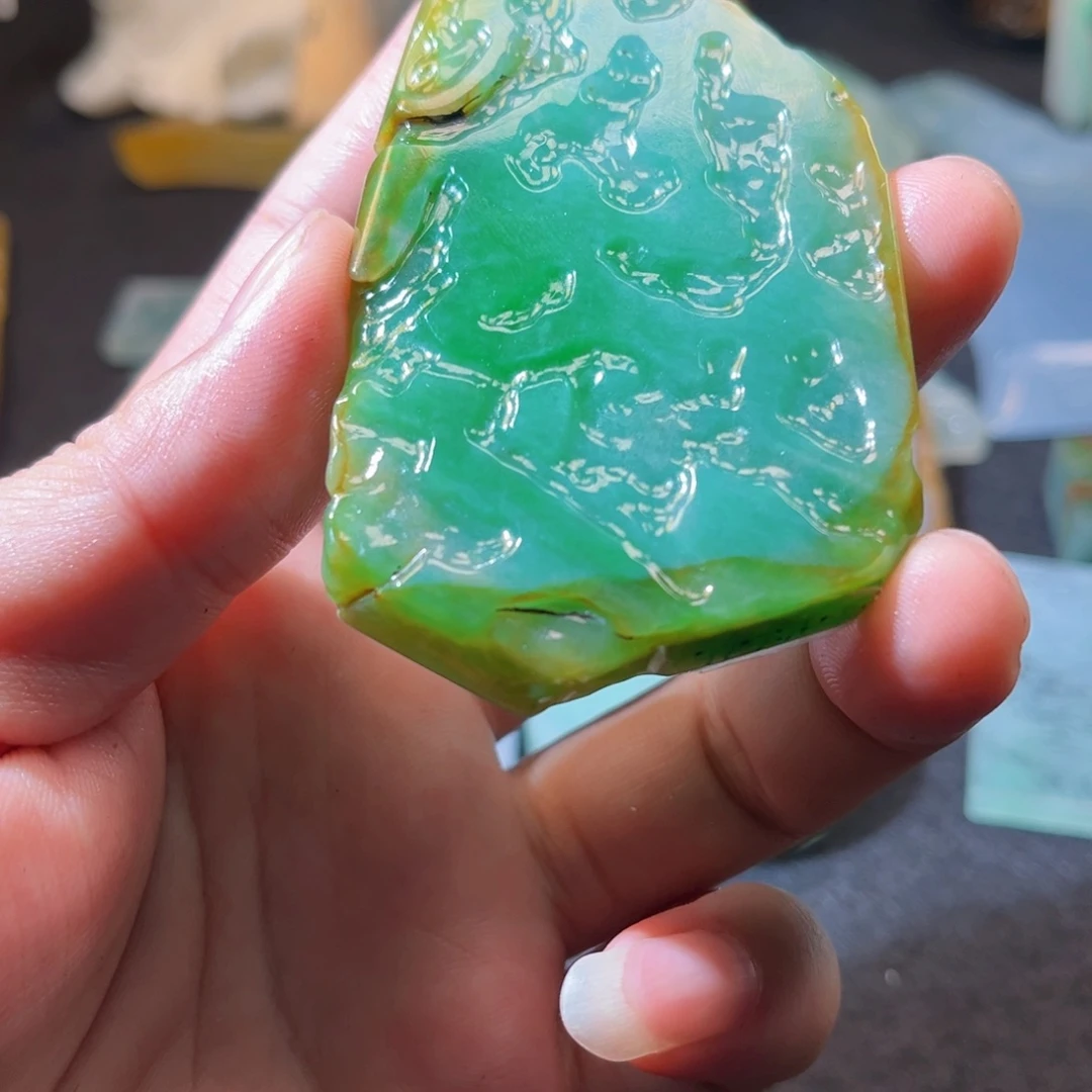 M***羊定制翡翠未镶嵌满绿