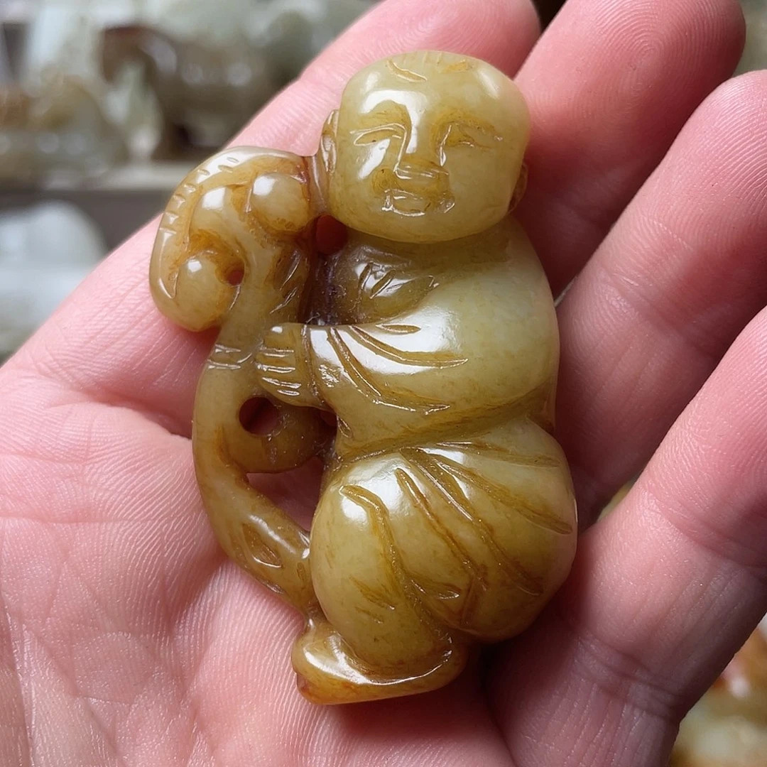 小***头和田玉未镶嵌颈饰