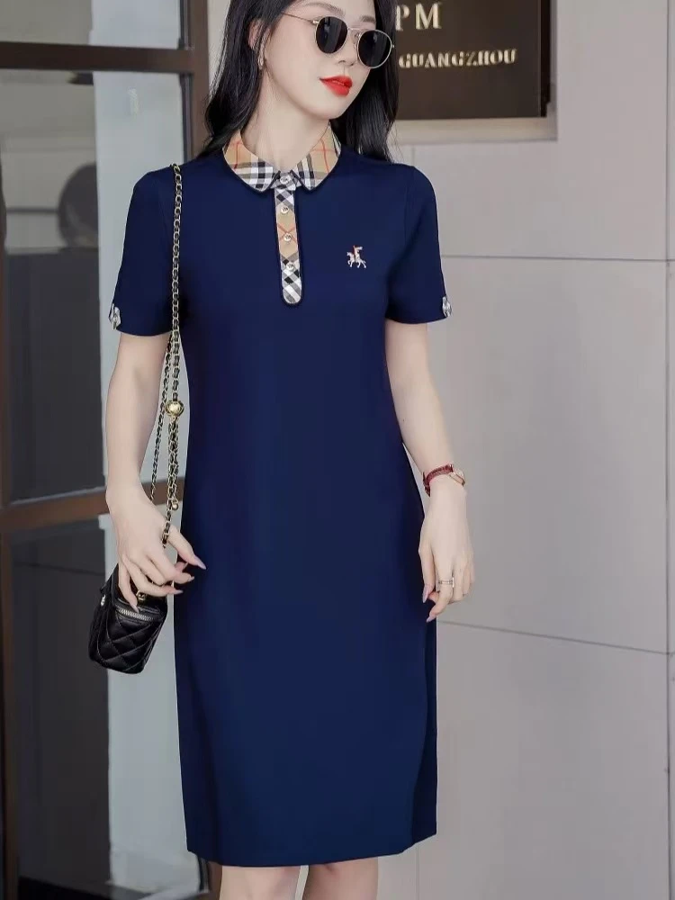 时尚显年轻连衣裙