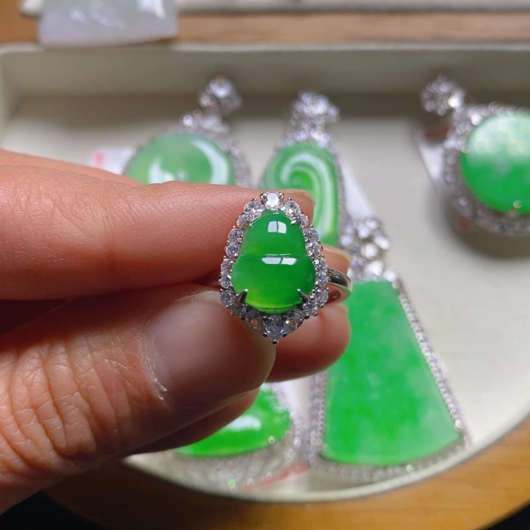 翡翠颈饰银S925镶嵌葫芦女戒