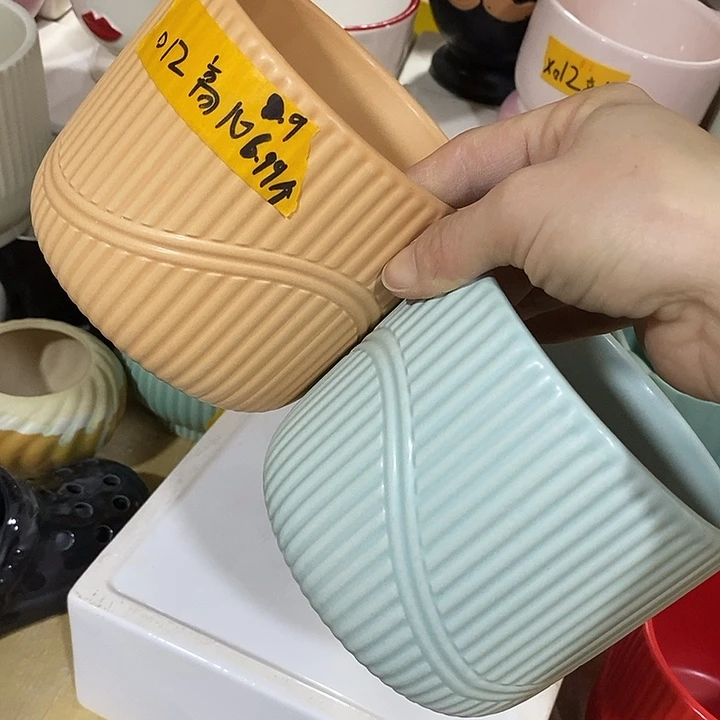 陶盆有孔 瑕疵针孔漏釉介意勿拍外口 12外高10