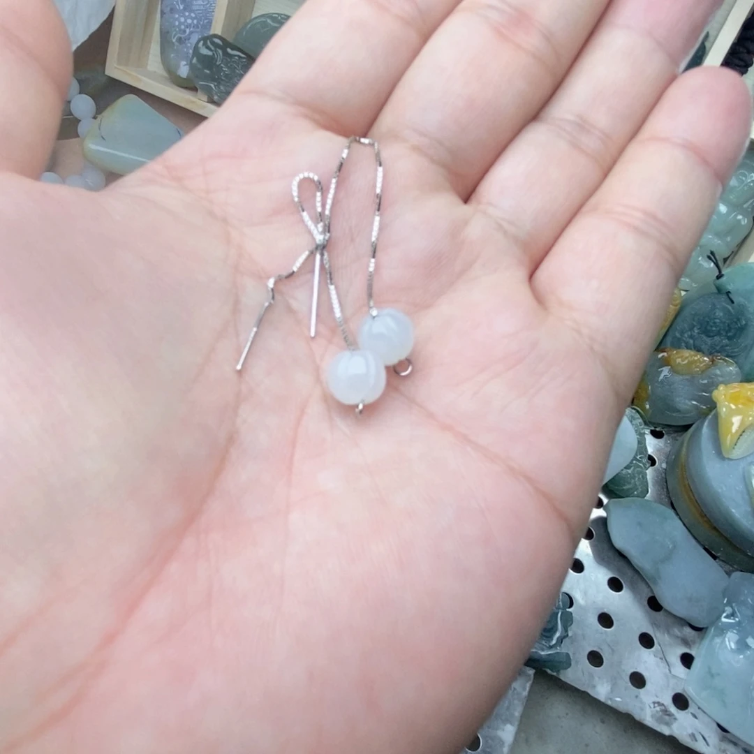 翡翠颈饰未镶嵌耳线