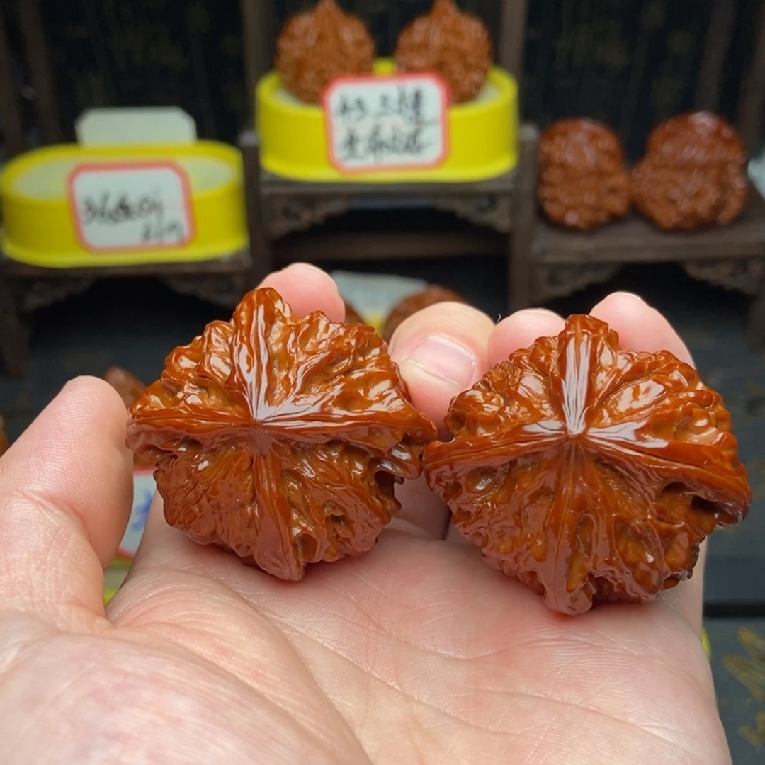 文玩核桃吊坠43四棱