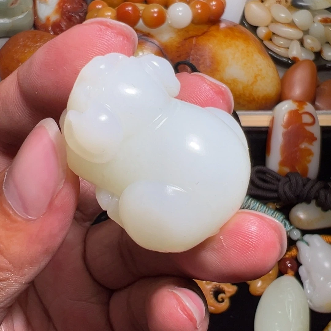 和田玉颈饰未镶嵌