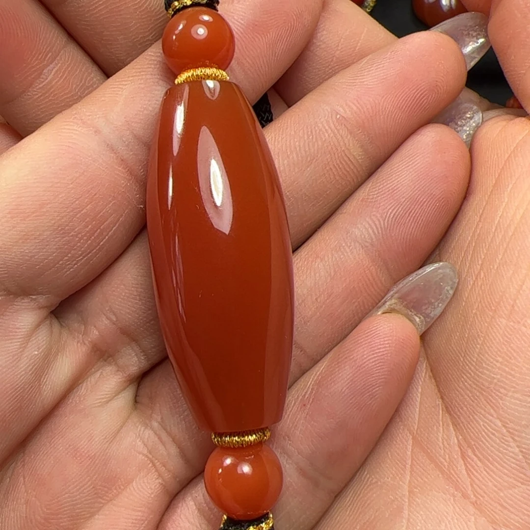 南红玛瑙吊坠未镶嵌