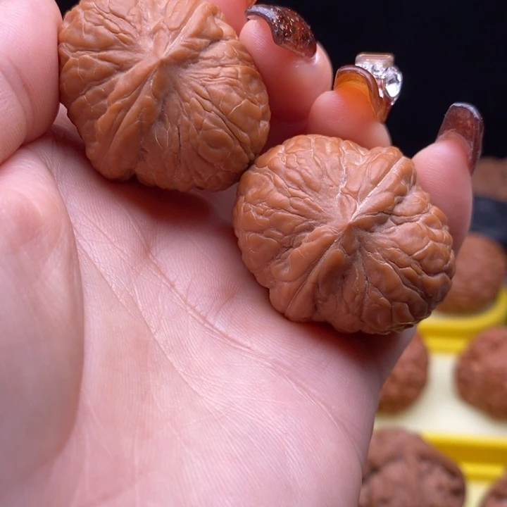 文玩核桃把件舍利子