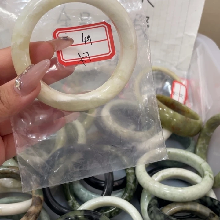 未镶嵌蛇纹石玉手镯