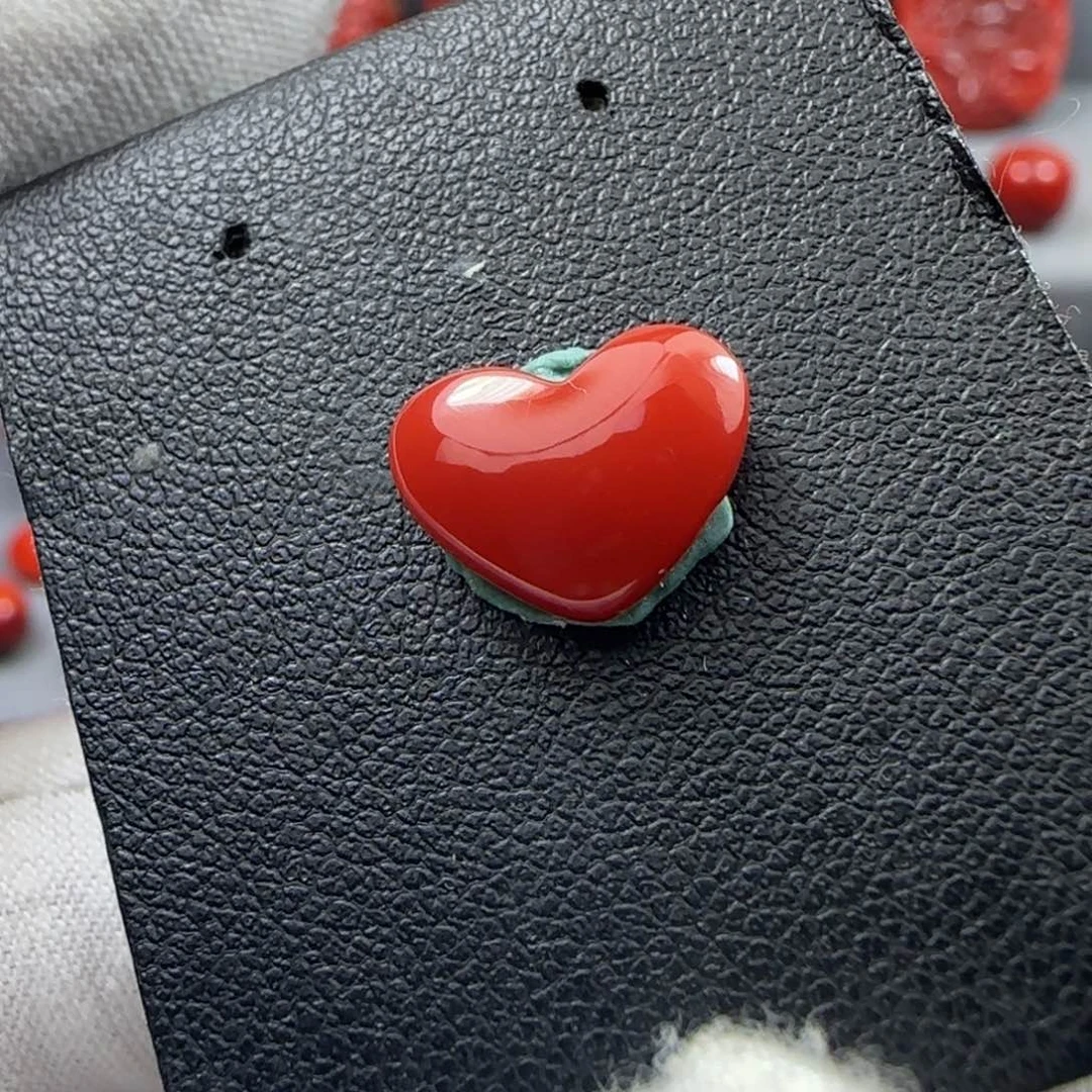 南红玛瑙未镶嵌雕件