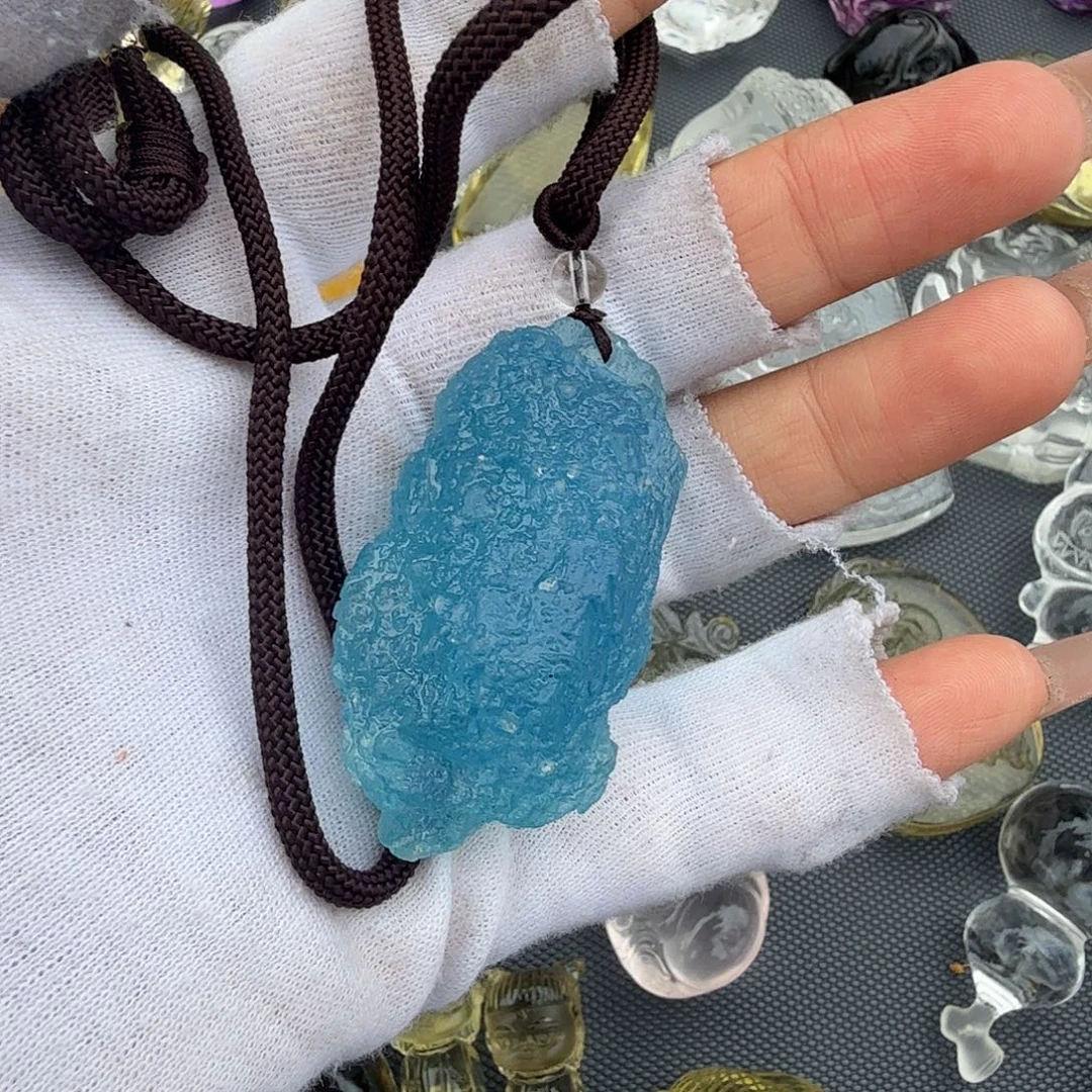 榴***莲未镶嵌海蓝宝石车挂海蓝宝