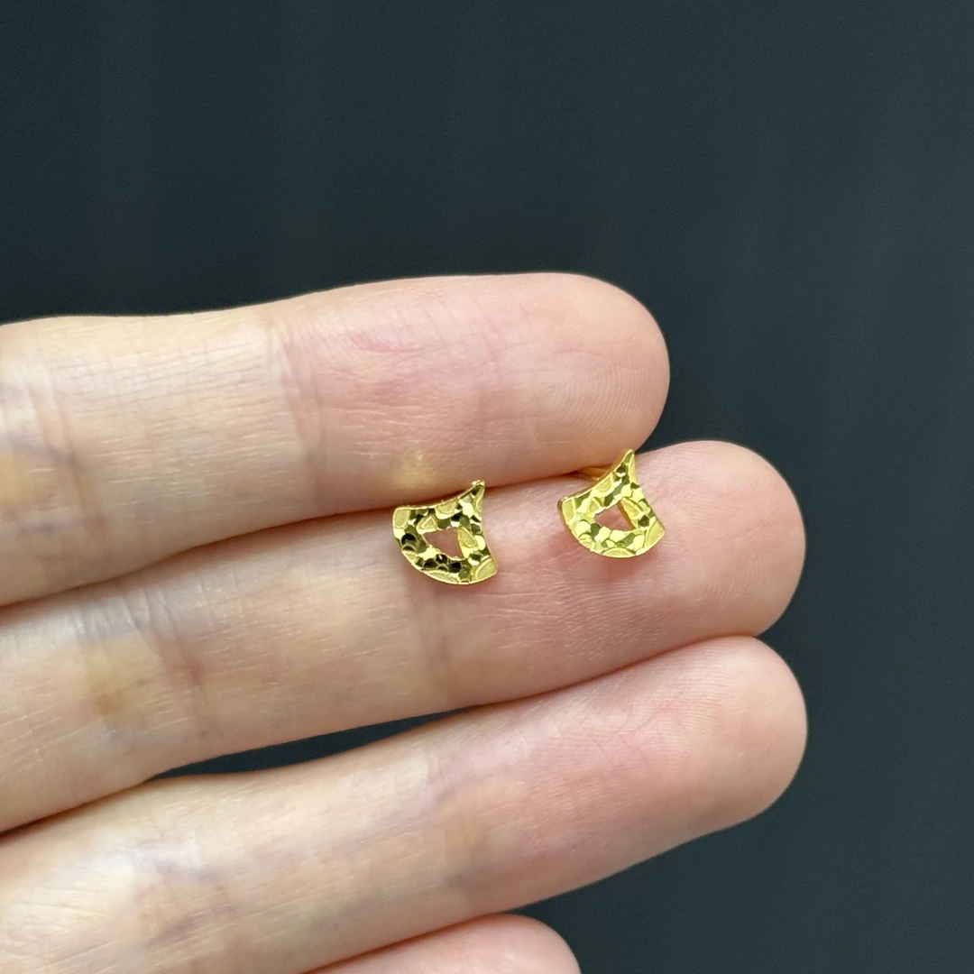 镂空碎碎冰裙子耳钉 直针 足金999