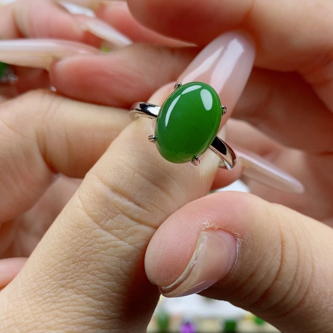 未镶嵌戒指和田玉（碧玉）