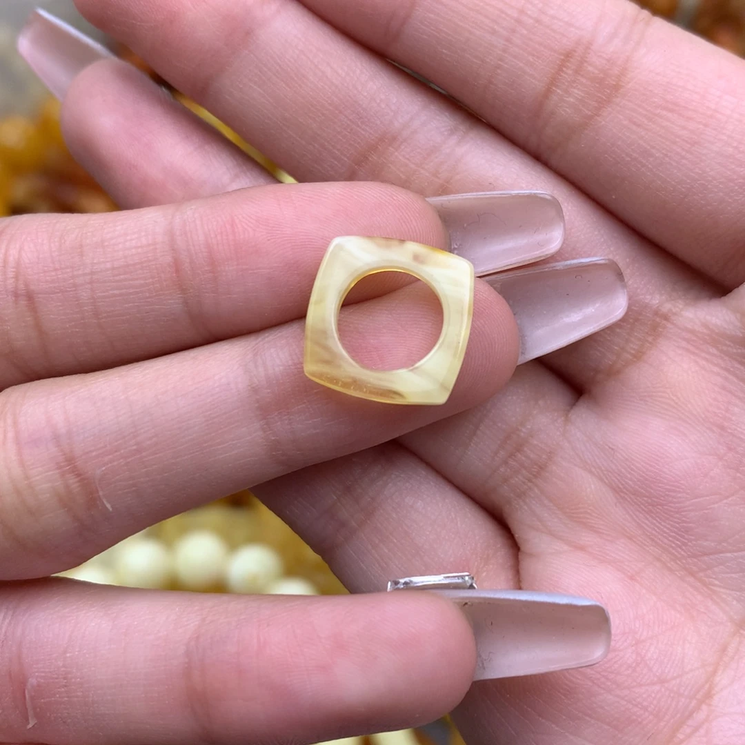 琥珀未镶嵌珠宝奇石