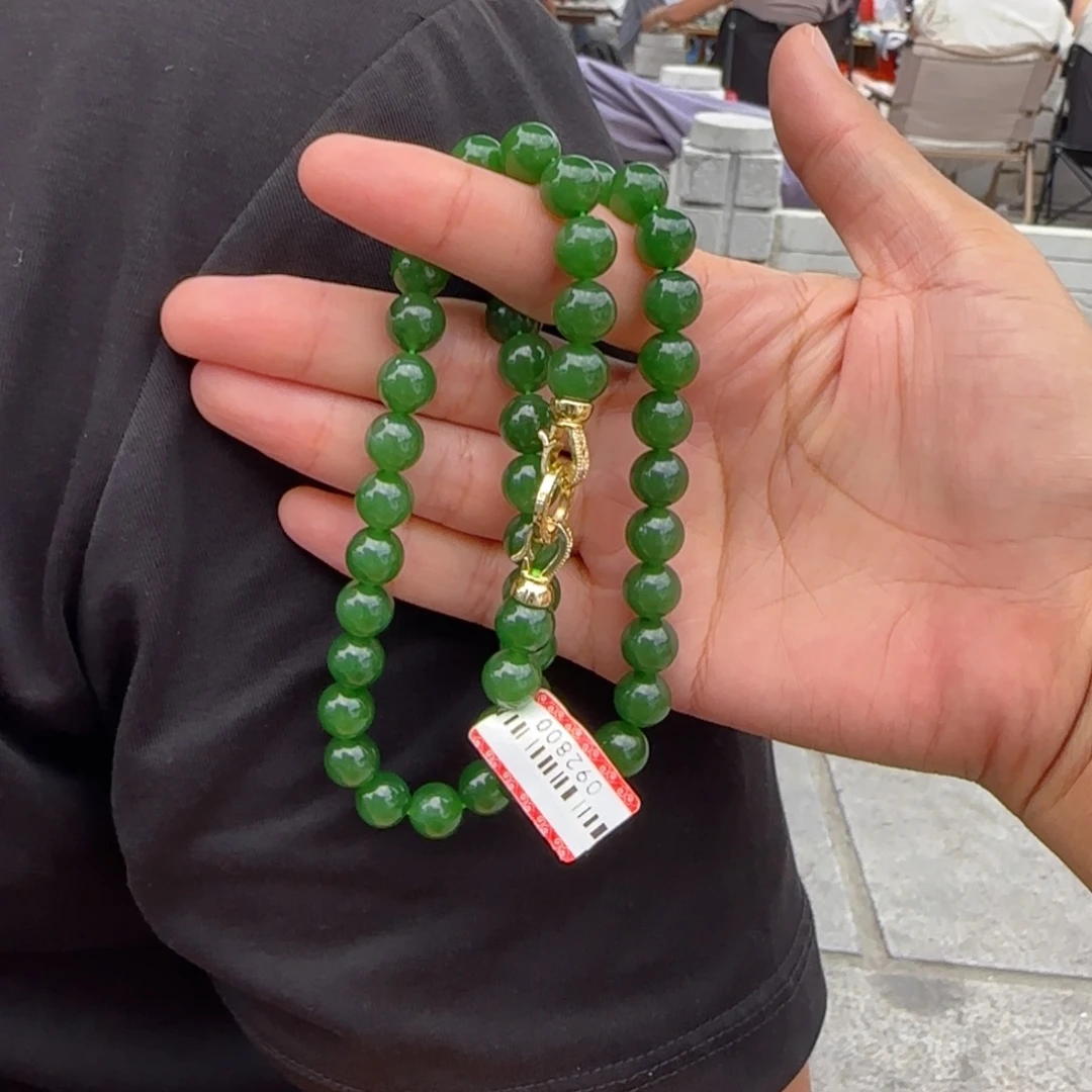 颈饰未镶嵌和田玉俄碧纯天然辣阳绿卡10