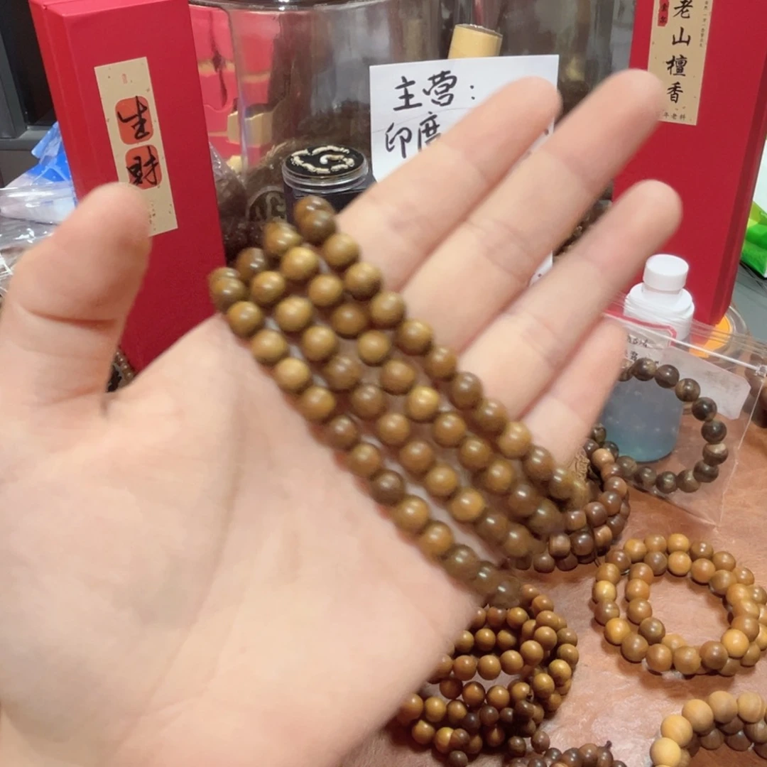 檀香木手串/手链0.6x108 蜜甜/乳香