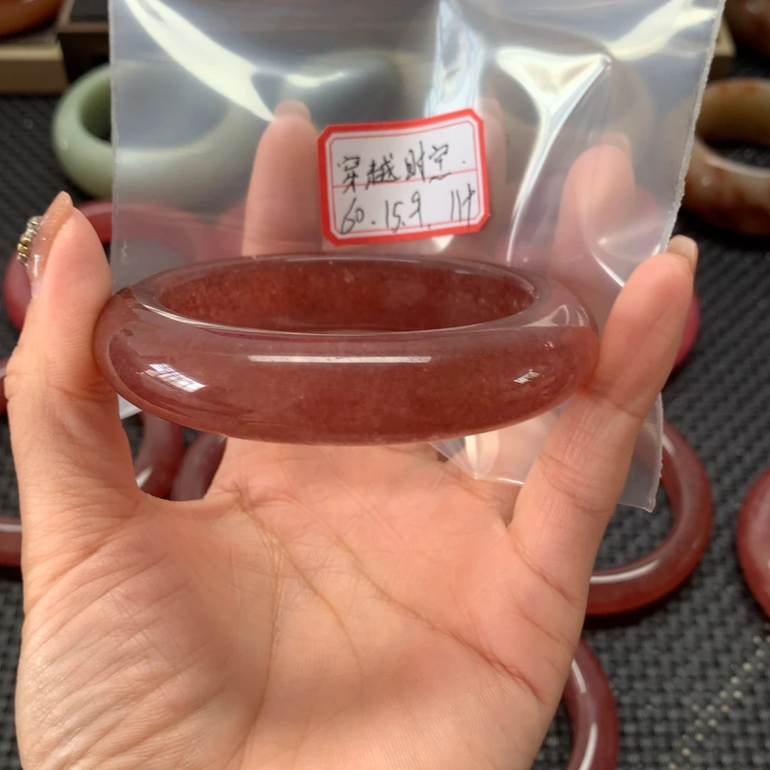 穿***空石英岩玉未镶嵌手镯