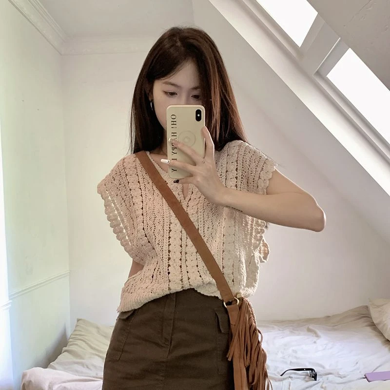 镂空钩花V领马甲针织衫女夏季2025新款设计短款外搭防晒无袖上衣