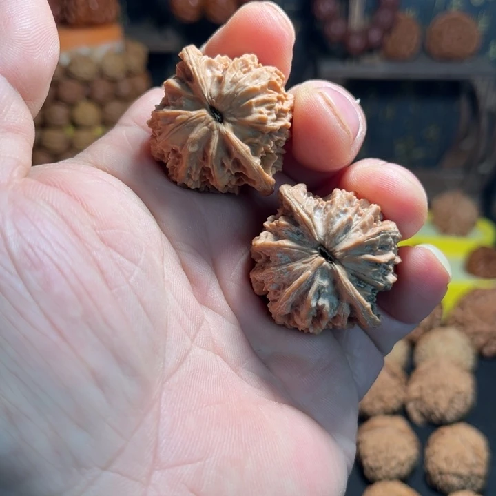 小****吊坠文玩核桃sfgjjkgbm