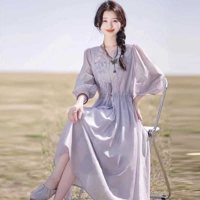 刺绣连衣裙女夏季2025新款高级感紫风铃气质宽松茶歇中长款裙子