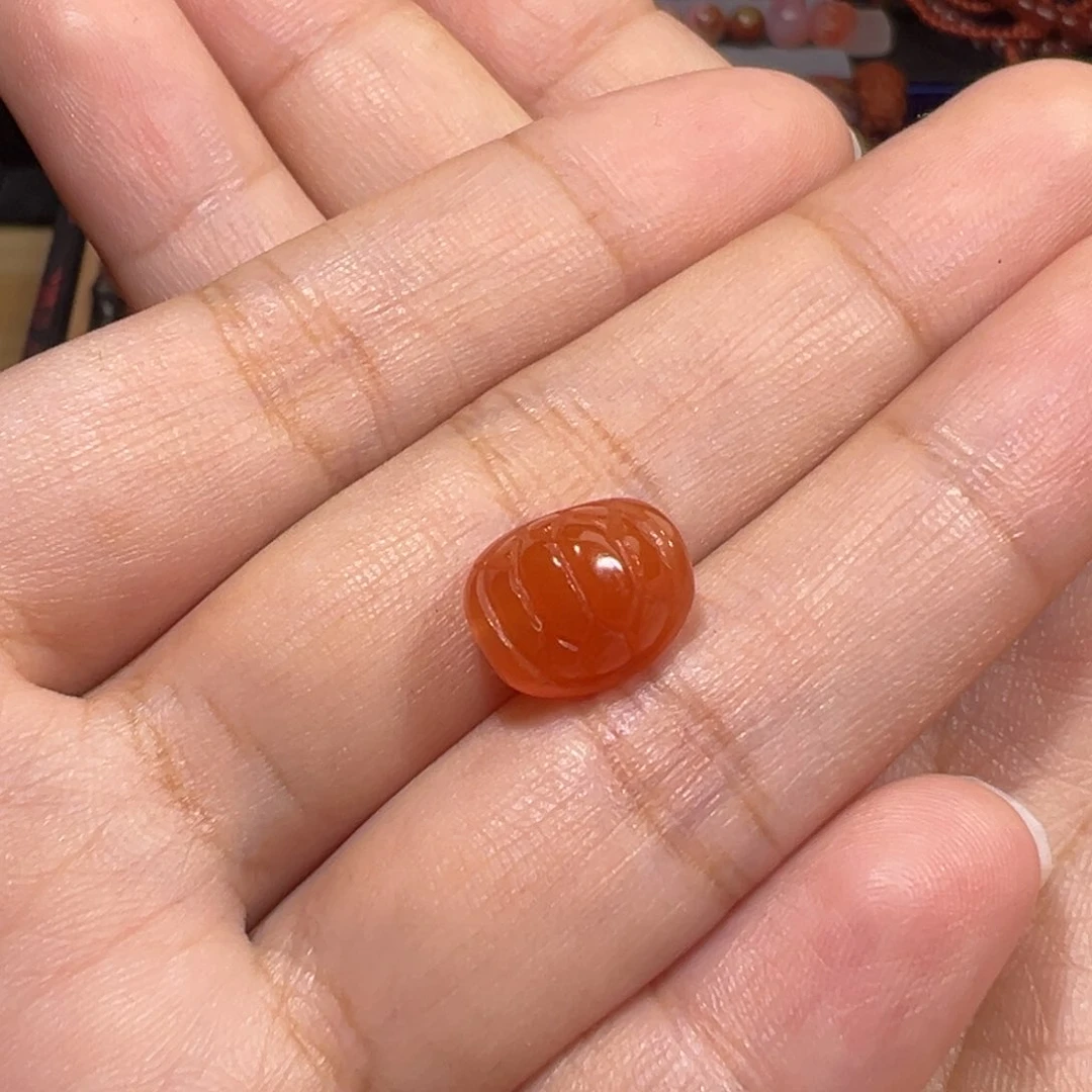 小***子南红玛瑙未镶嵌珠宝奇石