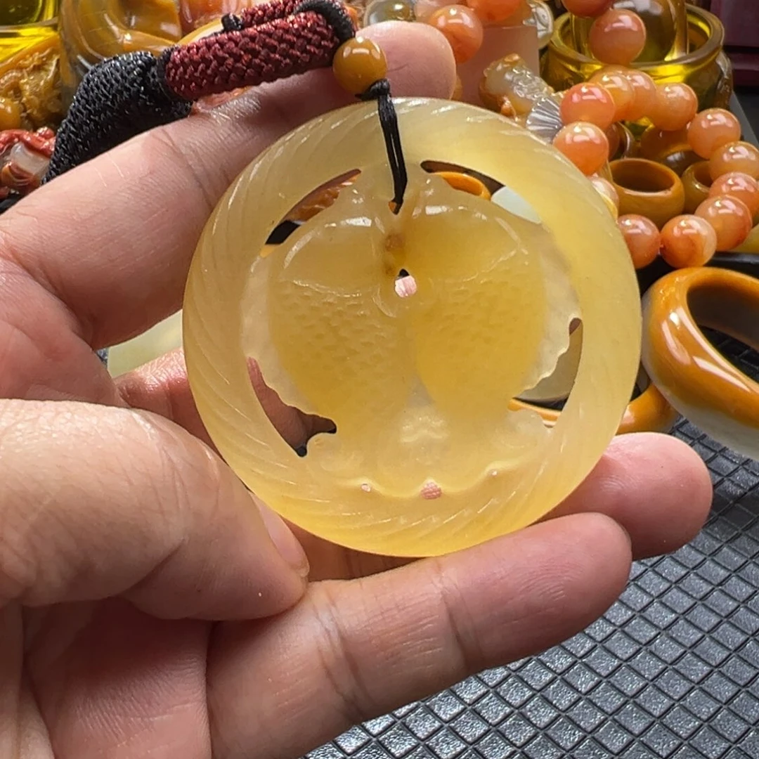 石英质玉未镶嵌颈饰