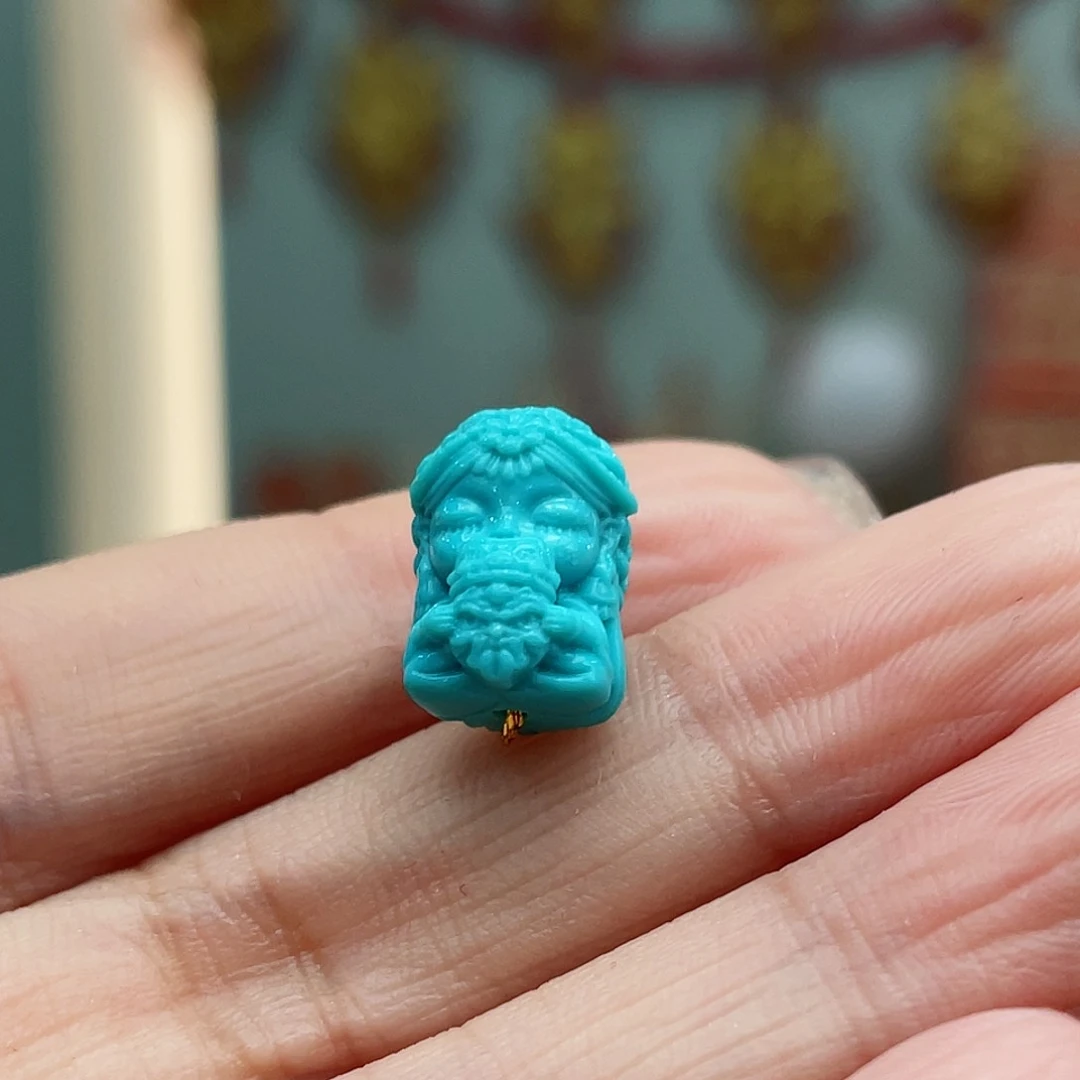 绿松石颈饰未镶嵌