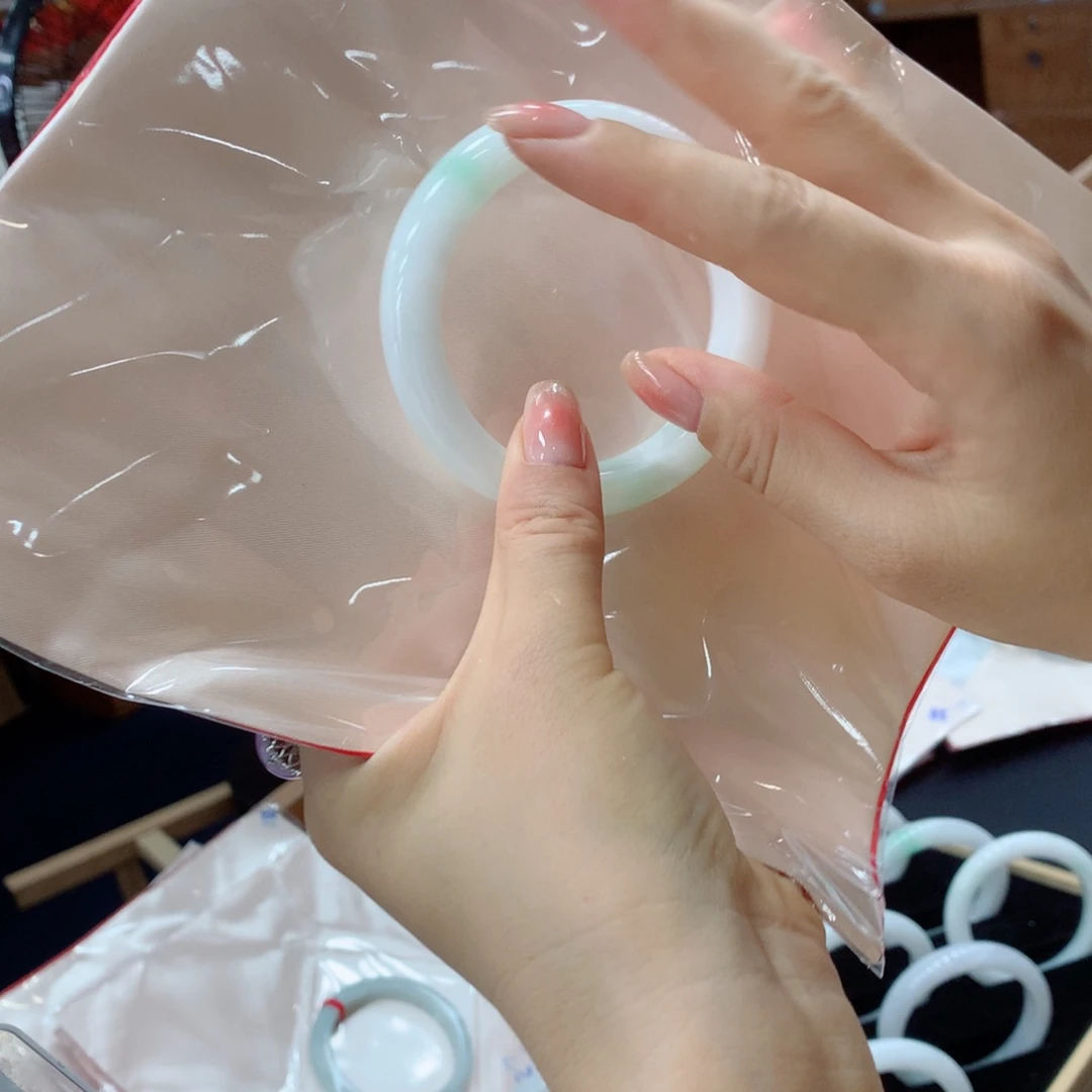 未镶嵌手镯翡翠买断