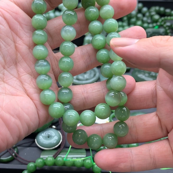 和田玉（碧玉）未镶嵌颈饰