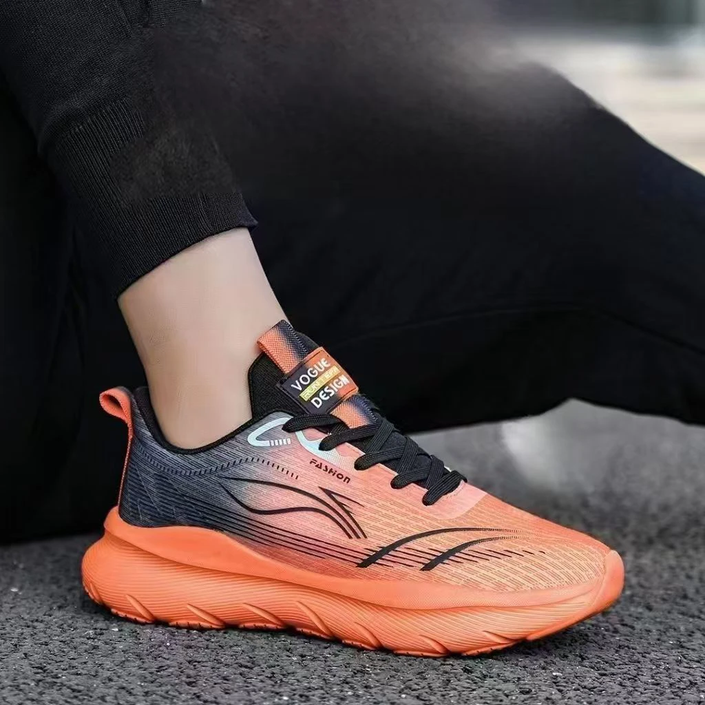 最新秋冬新款减震百搭运动鞋跑步休闲鞋软底休闲鞋