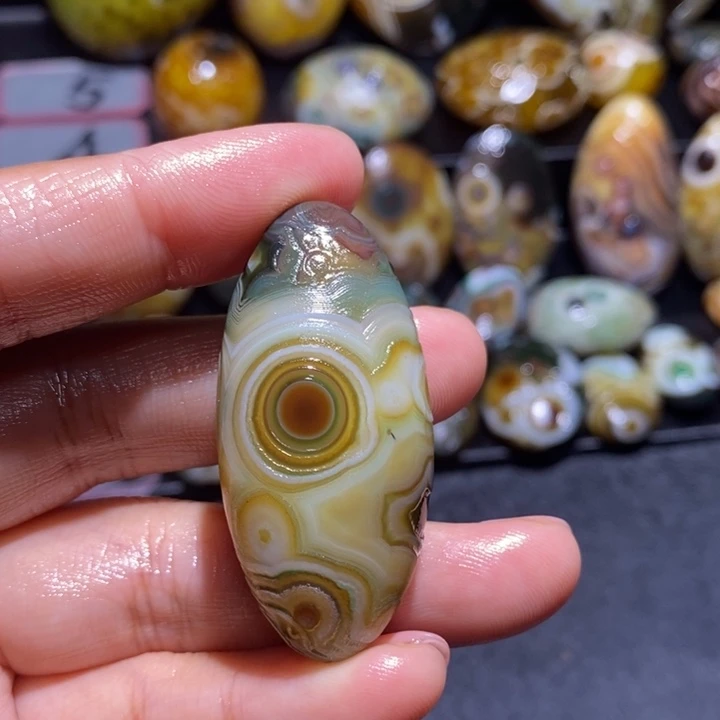 玛瑙/玉髓未镶嵌珠宝半成品188